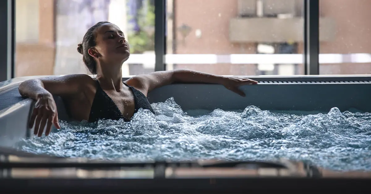 Il Vantaggio di Avere una Piscina idromassaggio da interno - Baires piscine