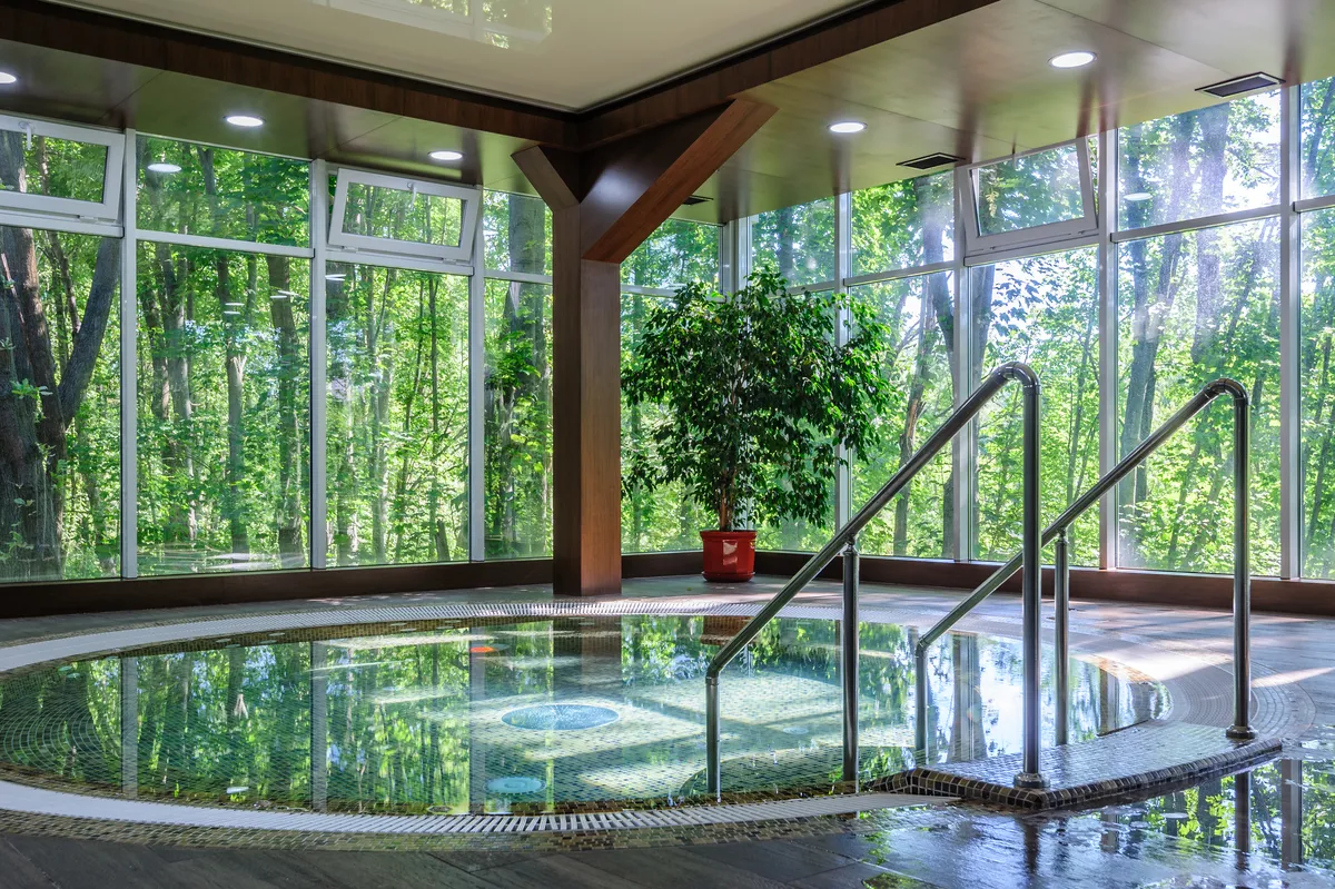 Piscina interna riscaldata - Un’oasi di benessere per tutto l’anno - Baires Piscine