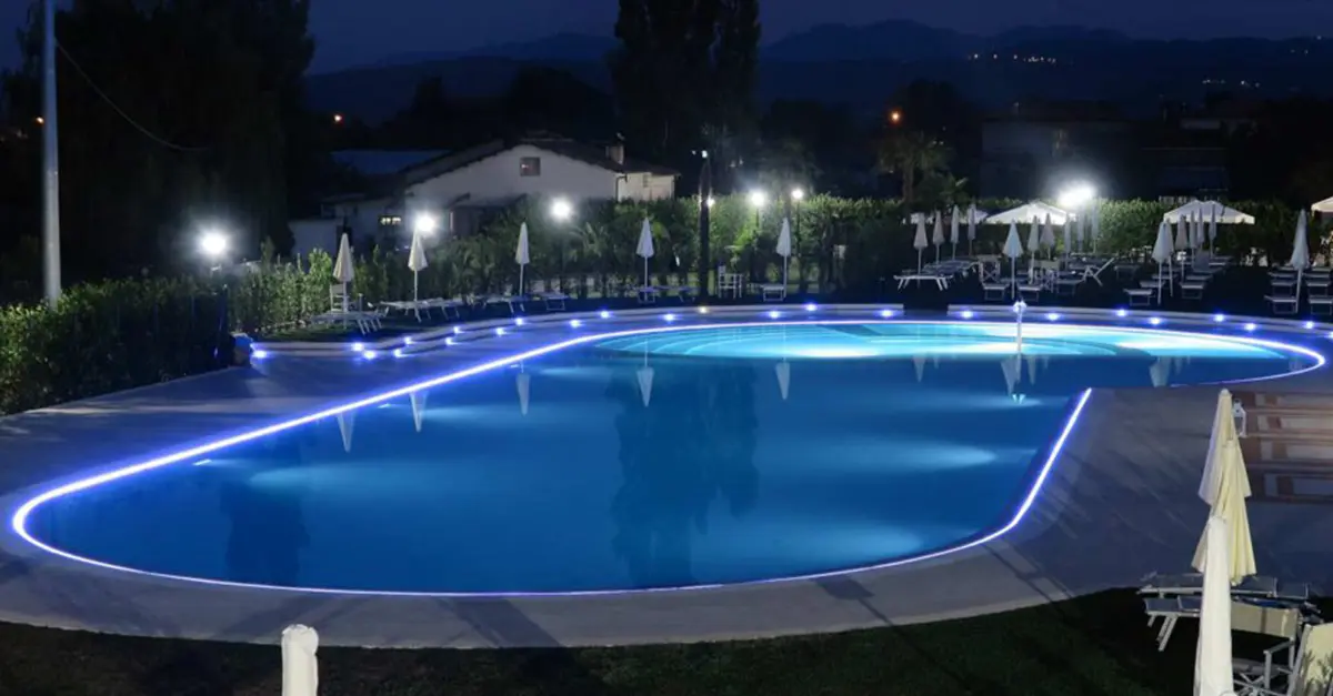 Tipologie di illuminazione piscina - Baires piscine