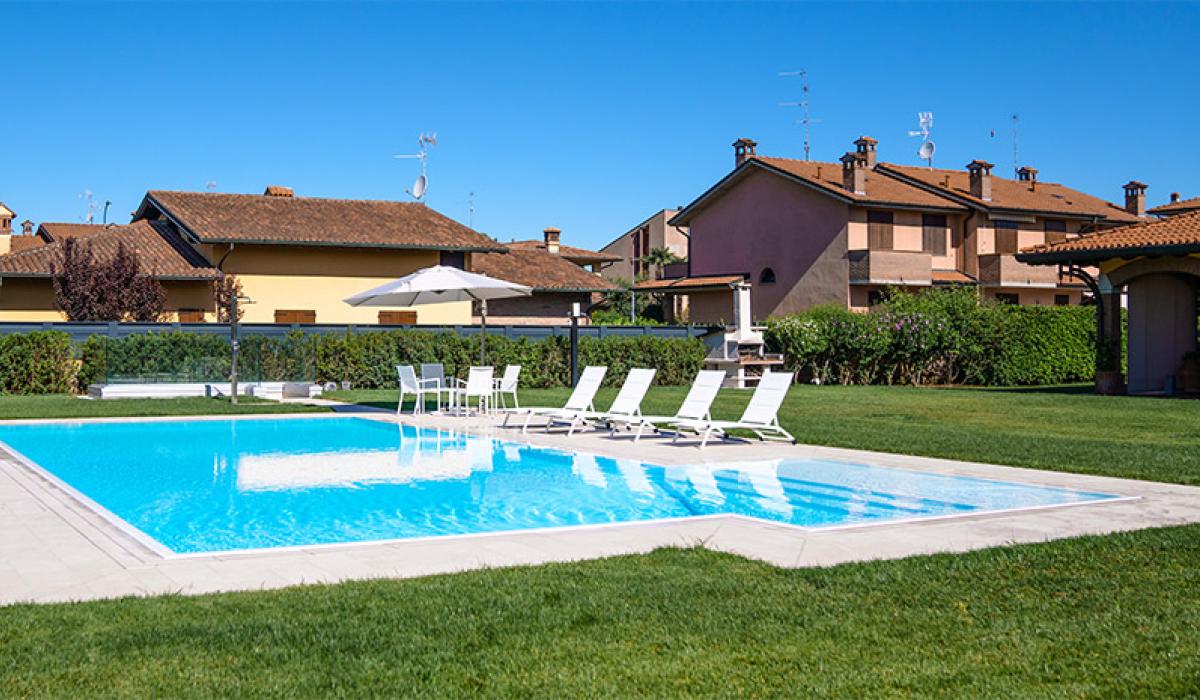 Piscina esterna a sfioro: Dreaming of Summer