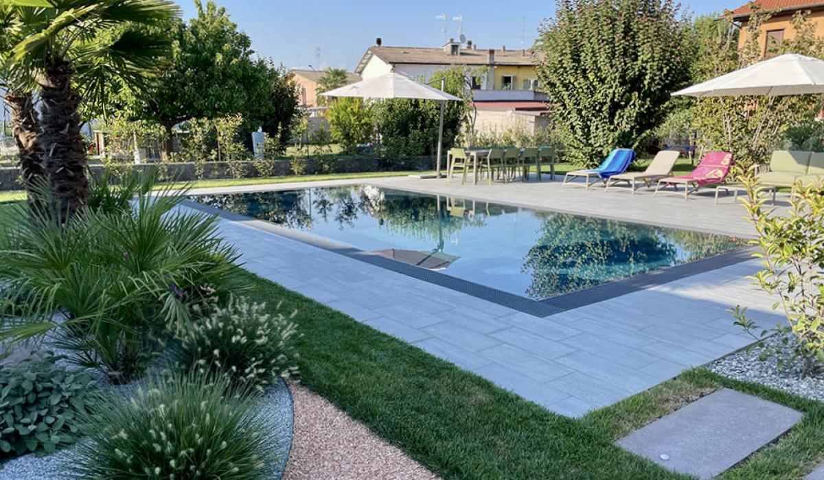 Piscina a sfioro: Black Diamond