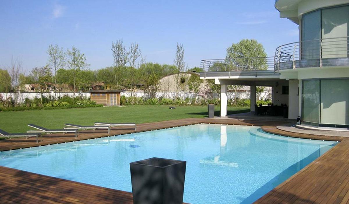 Piscina esterna a skimmer: Private Oasis
