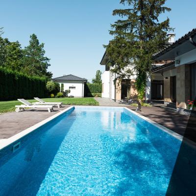 Chiusura piscina invernale: come proteggere la tua piscina durante l’inverno