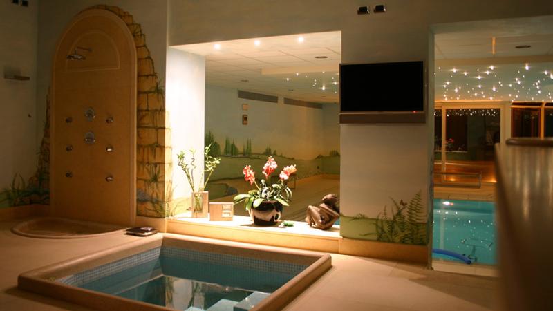 Piscine interne ed esterne per Hotel: Sweet Dreams - Baires Piscine