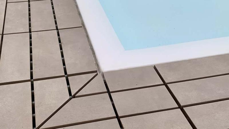 Piscina a Sfioro: Azure hideway - Piscina a sfioro in casa
