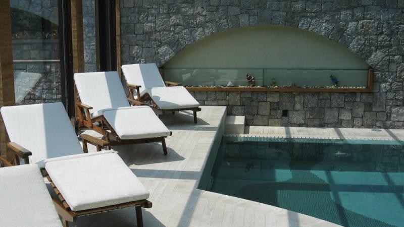 Piscina Interna e Zone Benessere: Golden Spa - Baires Piscine Brescia, Bergamo, Milano