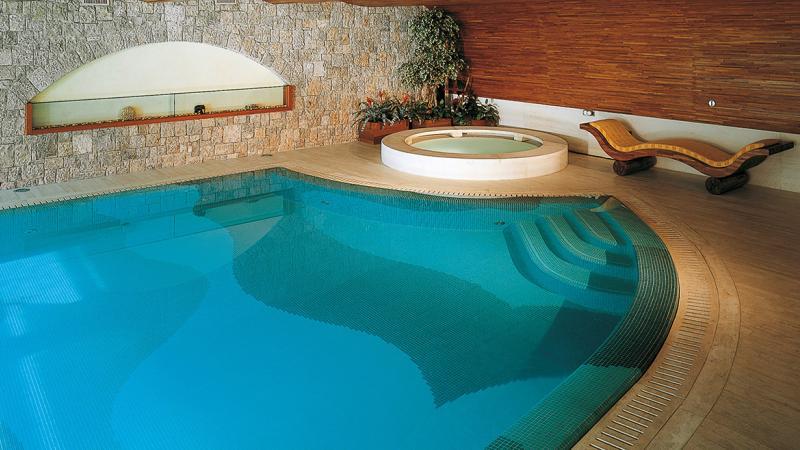 Piscina Interna e Zone Benessere: Golden Spa - Baires Piscine Brescia, Bergamo, Milano