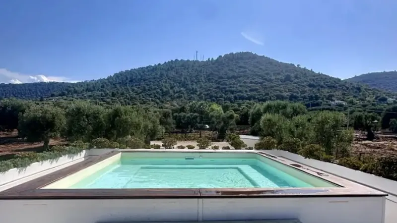 REBEA TRULLI HOME - area relax bordo piscina - Baires Piscine